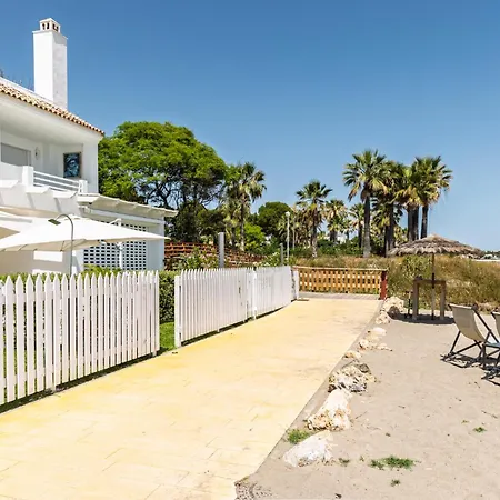 בית נופש En Primera Linea De Playa, אסטפונה