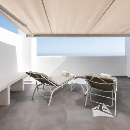 Σπίτι διακοπών Beachfront Garden By Libehomes