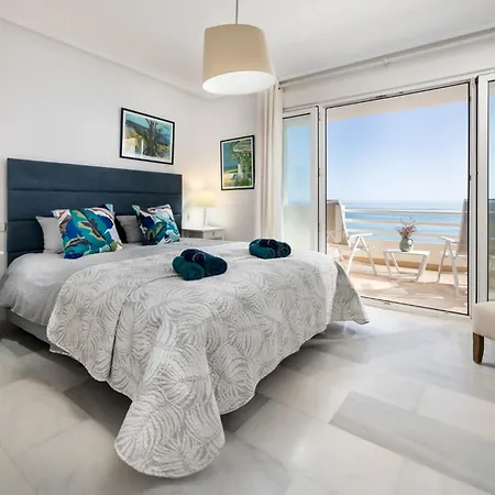 Beachfront Garden By Libehomes בית נופש *