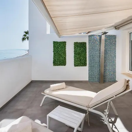 Beachfront Garden By Libehomes * אסטפונה