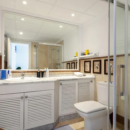 Beachfront Garden By Libehomes Σπίτι διακοπών Εστεπόνα