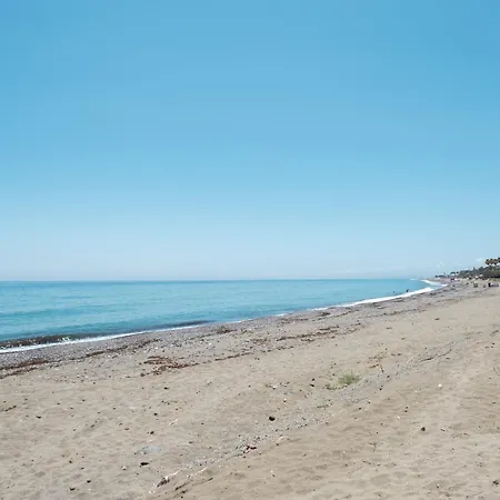 Σπίτι διακοπών Beachfront Garden By Libehomes Εστεπόνα