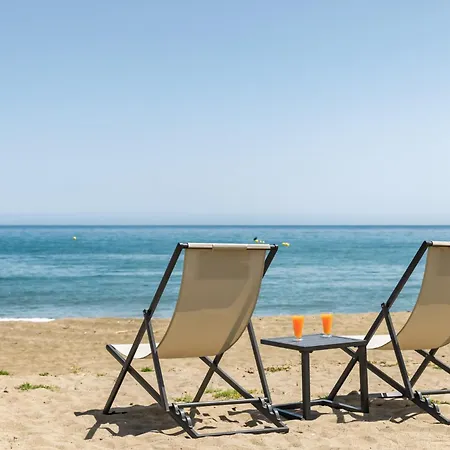 Garden House Frontline Ferienhaus